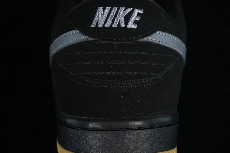 All categories Nk SB Dunk Series Nk SB Dunk Low Low-top sneakers K version Nk SB Dunk Low Raw rubber black and gray SB Dunk Series low-top casual sports skateboard shoes BQ6817-010